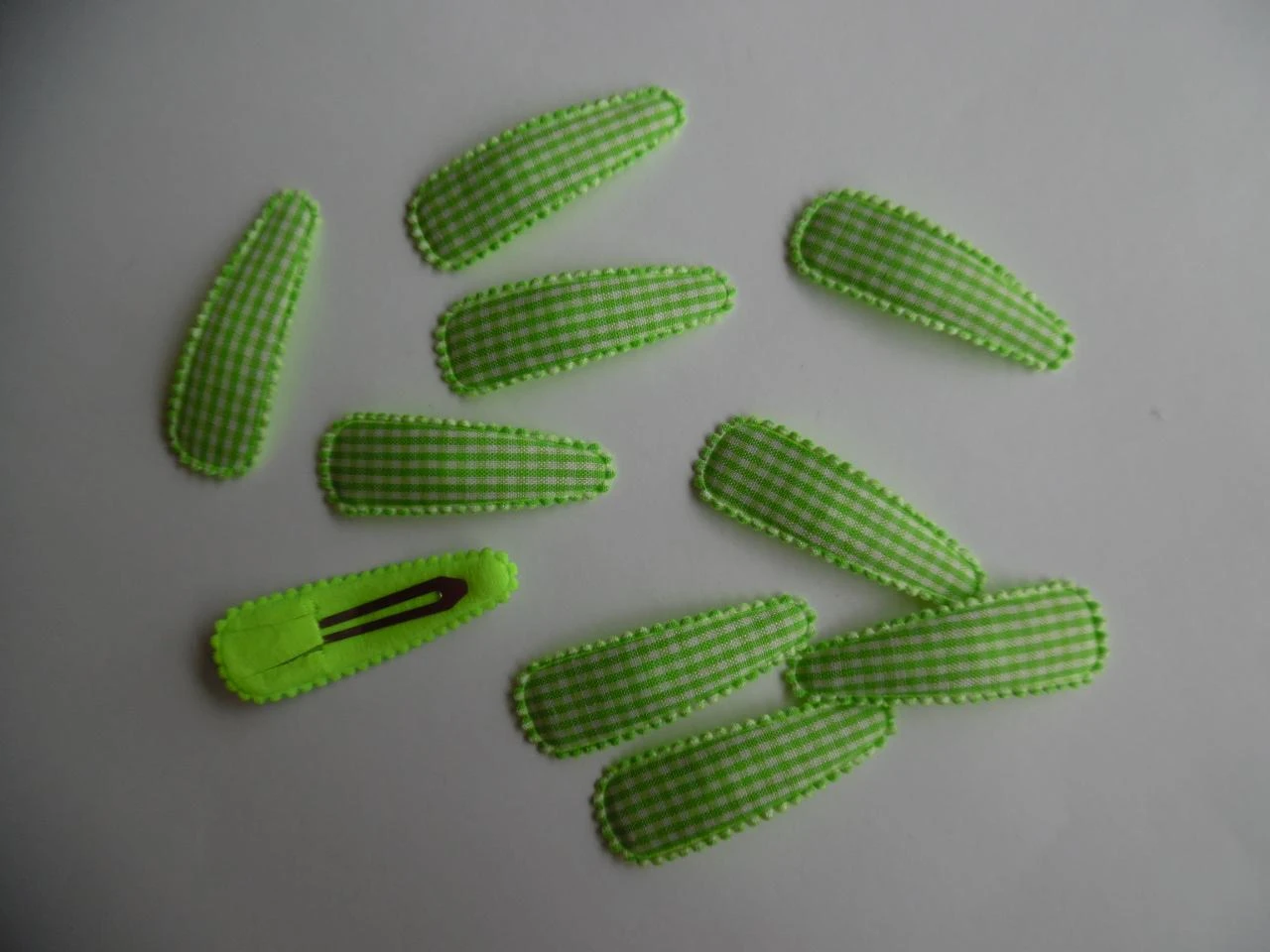 Partij 10 haarspeldjes 5 cm groen geruit